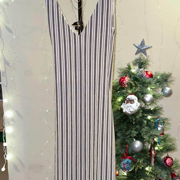 H&M Striped Wrap Midi Dress| Holiday Casual, Brunch, Work Party- Size Small - Picture 3 of 9